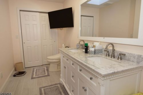 1 Durar Ave, Ridgewood NJ exterior