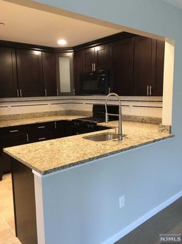 44 Gentry Dr, Englewood NJ  07631-5034 exterior
