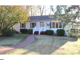 4 Lakeview Dr, Dover, DE 19901-3908