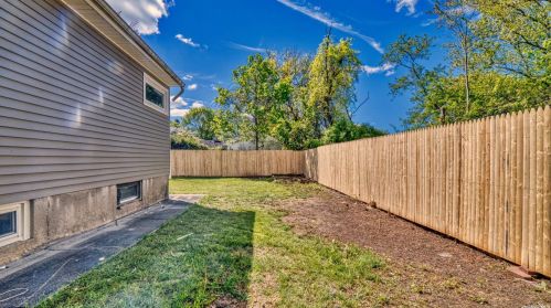 26 Elm St, Central Islip NY  11722-4145 exterior