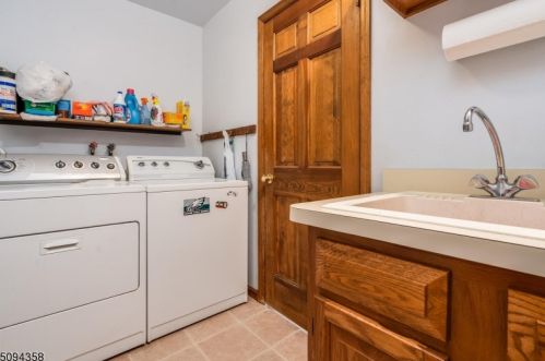 115 Johanna Farms Rd, East Amwell Township NJ  08551-2009 exterior