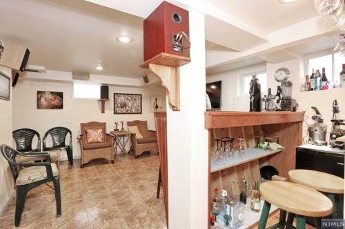 60 Garden St, Teaneck NJ  07666-5919 exterior