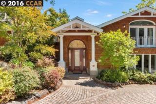 15 Hilldale Ct, Orinda, CA 94563-3926