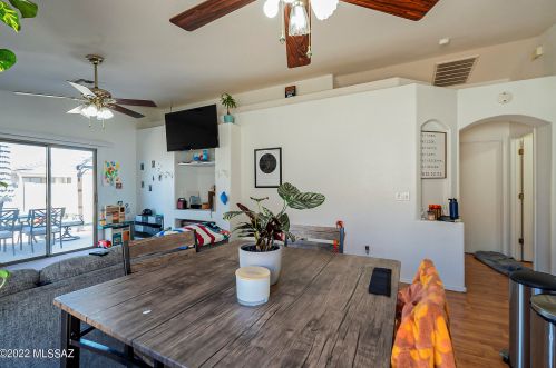 6598 Wenden Way, Tucson, AZ 85743-1141