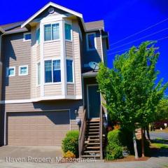 4046 4th Pl, Seattle WA  98056-8507 exterior