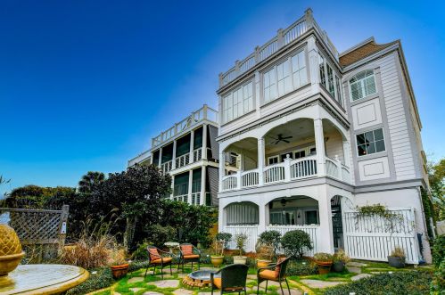 32 Yacht Harbor Ct, Isle Of Palms, SC 29451-2600