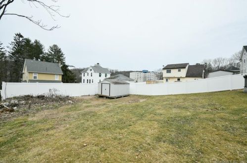 16 Edgehill Ave, Waterbury CT  06704-1825 exterior