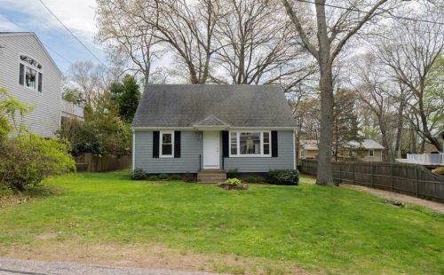 30 Betony Rd, South Kingstown, RI 02874-2445