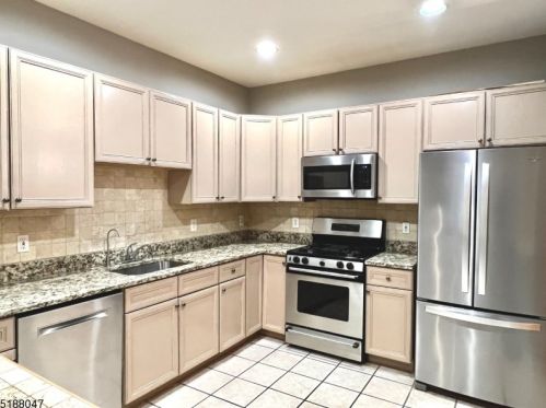 181 Emily Pl, Parsippany NJ  07054-3431 exterior