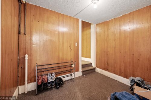 328 4th St, Litchfield MN 55355-2122 exterior