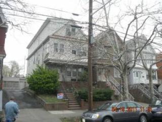 68 Avenue C, Bayonne, NJ 07002-3414