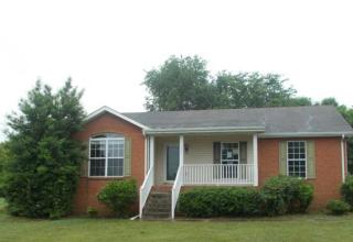 303 Hunter St, Portland, TN 37148-1634