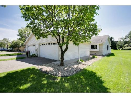 290 Pleasure Creek Dr, Minneapolis, MN 55434-1235