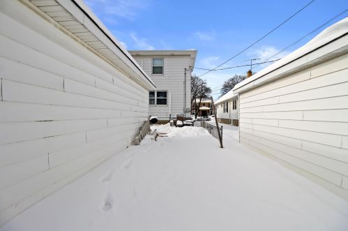 1948 89th St, Milwaukee WI 53227-1612 exterior