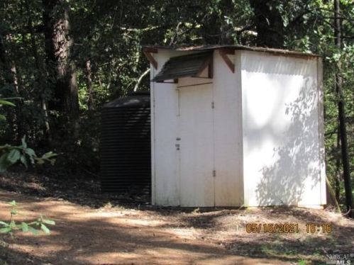 4245 Blackhawk Dr, Willits CA  95490-8776 exterior