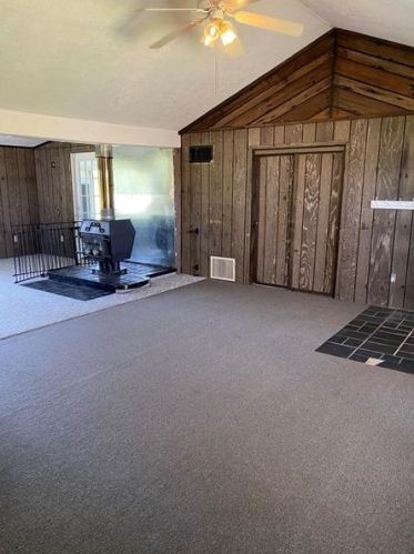 4296 Seneca Rd, Hermitage PA  16150-9631 exterior