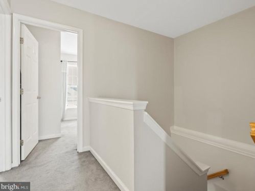 11740 Batley Pl, Woodbridge VA  22192-8403 exterior