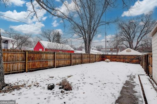 411 5th Ave, Saint Cloud MN 56301-4392 exterior