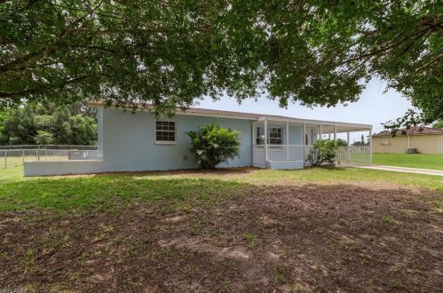 804 Taylor Ln, Lehigh Acres FL  33936-4952 exterior