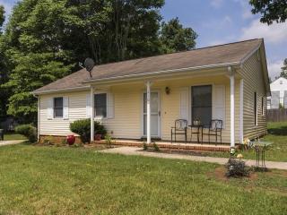 410 Willow Ct, Gibsonville, NC 27249-2072