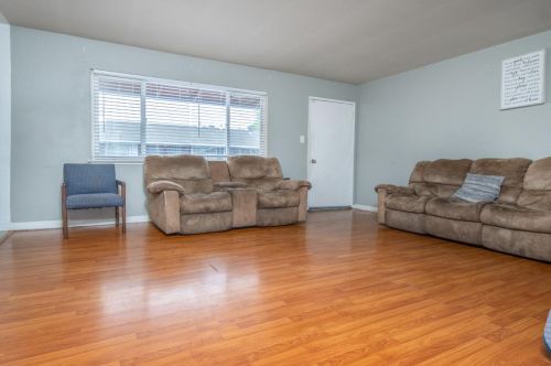 1182 Leigh Ave, San Jose CA 95126-4526 exterior