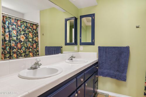 1623 Venette Ln, Santa Maria CA  93454-1582 exterior