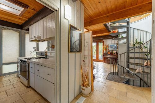 1104 Austin Ave, Del Monte Park CA  93950-5402 exterior