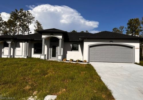 1020 Euclid Ave, Lehigh Acres, FL 33972-8205