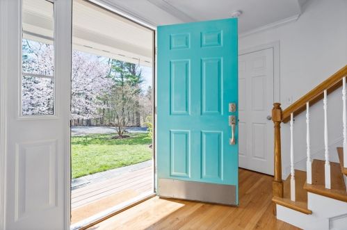 128 Lamberts Ln, Cohasset, MA 02025-1216