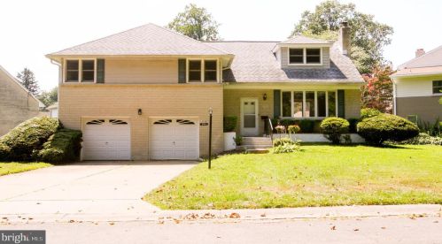 204 Dupont Cir, Wilmington, DE 19809-2112