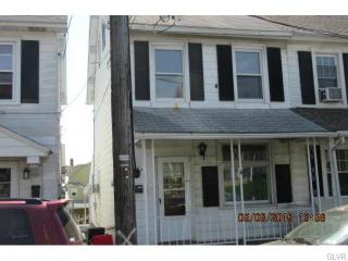 1112 3rd St, Catasauqua, PA 18032-2712