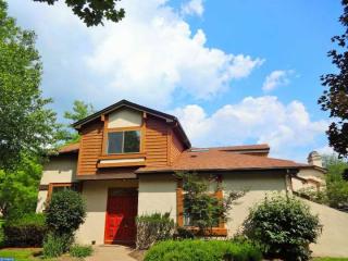 708 Sayre Dr, Princeton, NJ 08540-5835