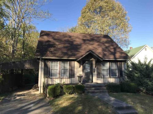 205 6th St, Murray, KY 42071-2515