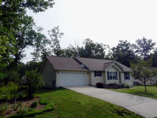 4033 Moccasin Ln, Crossville, TN 38572-3413