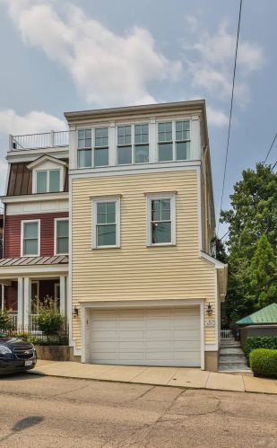 1117 Carney St, Cincinnati, OH 45202-1703