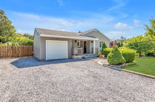 510 Cedar Dr, Southold, NY 11971-2106