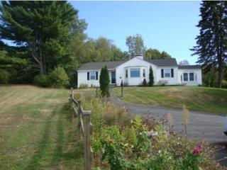 72 Parade Rd, Meredith NH  03253-5404 exterior