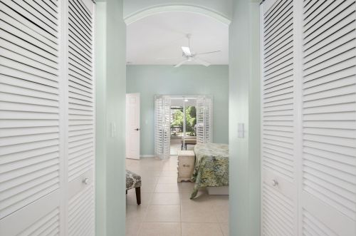 2045 27th Ave, Vero Beach FL  32960-3010 exterior