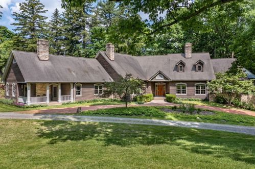 955 Blackburn Rd, Sewickley, PA 15143-1492