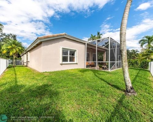 13072 18th Ct, Hollywood FL  33028-2511 exterior