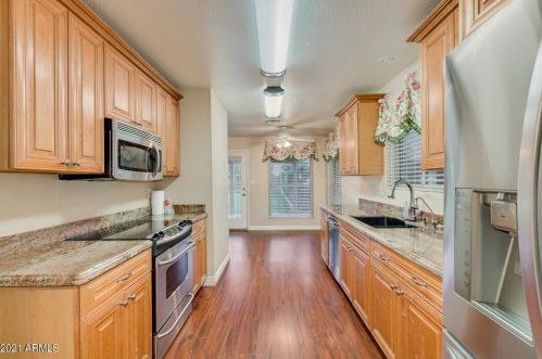 561 Fir St, Chandler, AZ 85226-4431