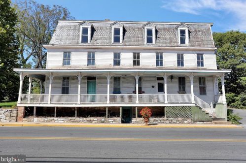 310 Main St, Edinburg VA  22824-9404 exterior