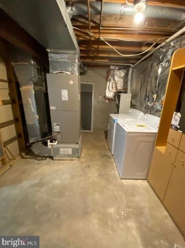 14763 Winding Loop, Woodbridge VA  22191-3448 exterior