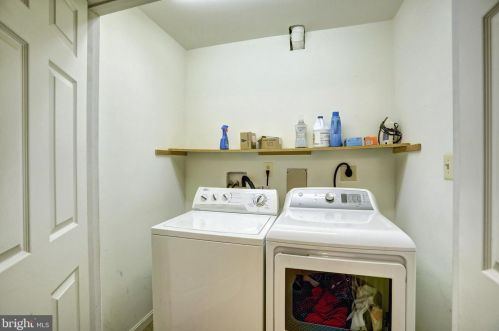 11734 Armistead Filler Ln, Lovettsville VA  20180-1915 exterior