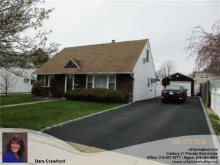 120 Southberry Ln, Plainedge, NY 11756-2831