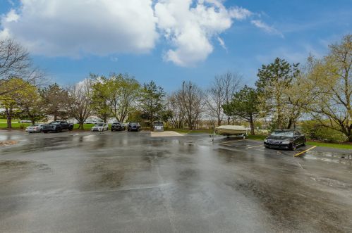 1821 Paramount Dr, Waukesha WI  53186-3947 exterior