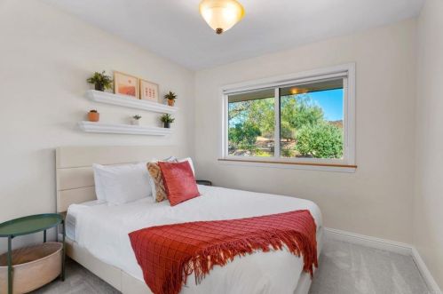 1322 Hamilton Ln, Escondido CA  92029-4316 exterior