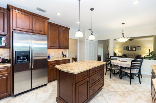 10249 Hunt Club Ln, West Palm Beach, FL 33418-4573