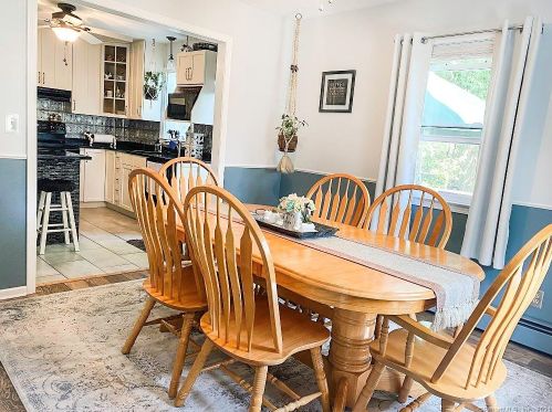 20 Indian Ave, Derby, CT 06418-1237