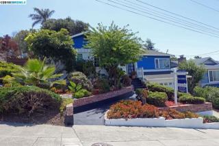 2998 El Monte Ave, Oakland CA  94605-4108 exterior